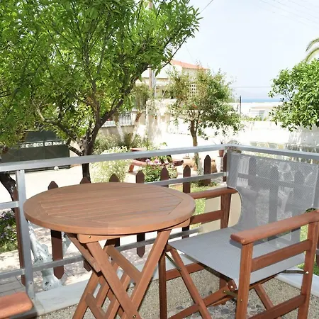 House With Quiet Garden Apartman